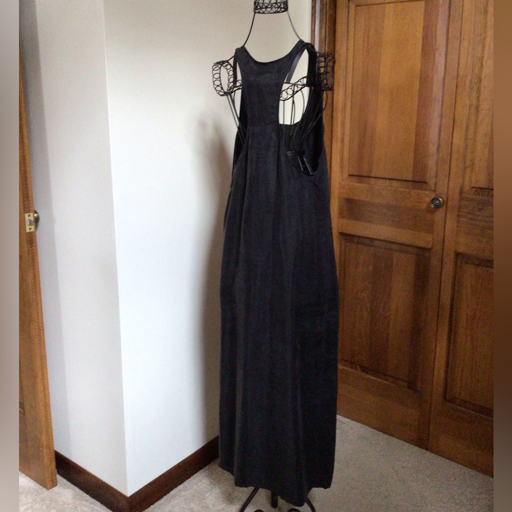 Zara Fillsens Black Tencel Racerback Midi Dress
Large, New - Picture 6 of 7